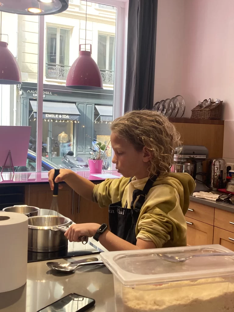 Macaron making workshop in Paris